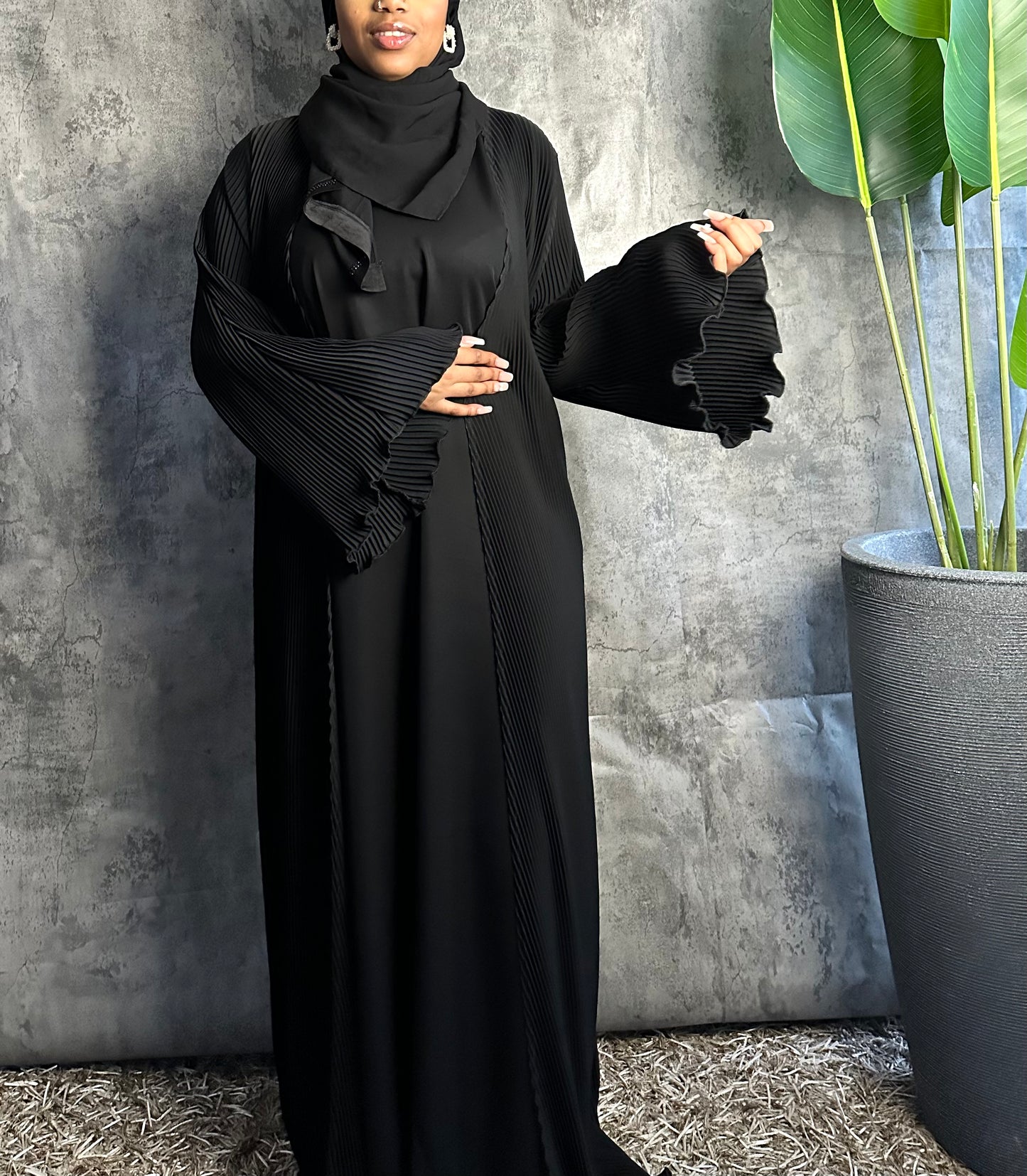 'DANA' PLEATED ABAYA BLACK