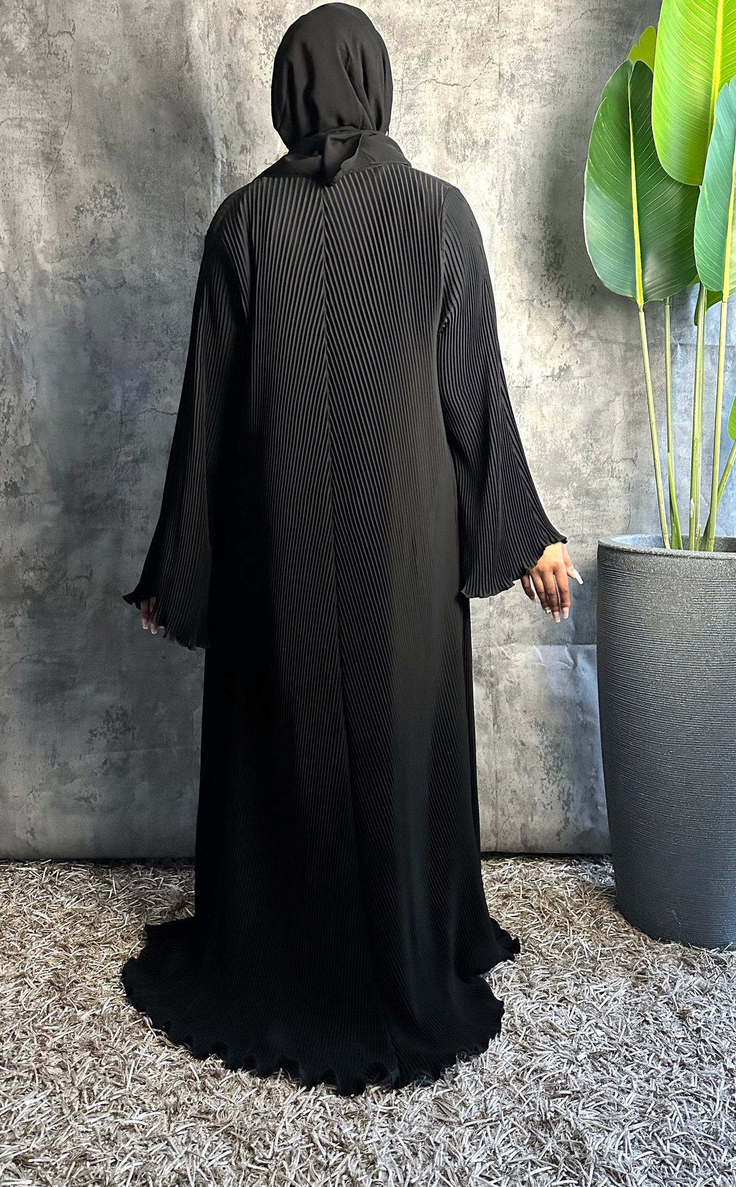 'DANA' PLEATED ABAYA BLACK