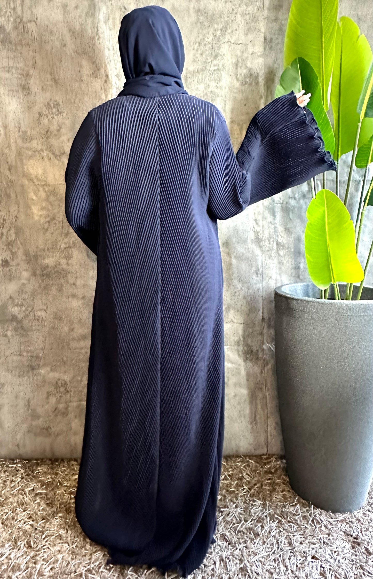 'DANA' PLEATED ABAYA NAVY